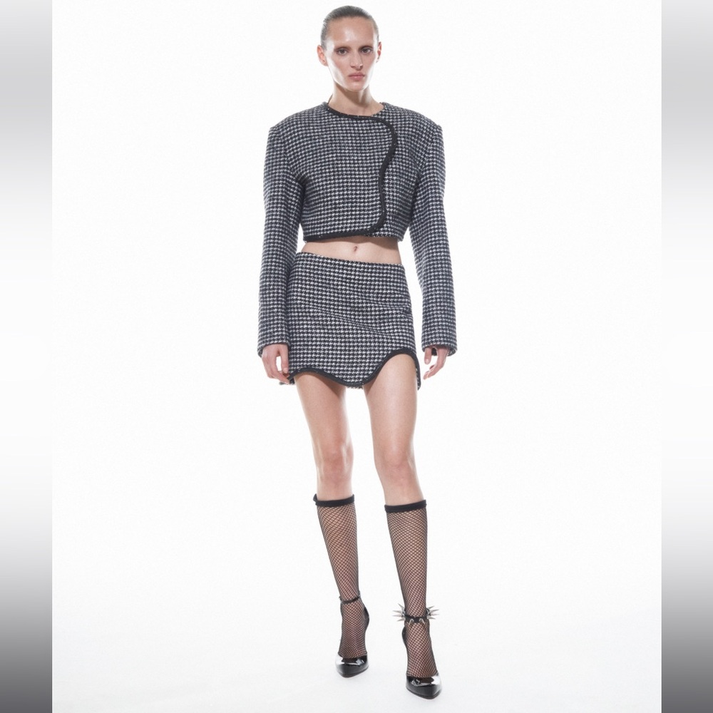 HOUNDSTOOTH CROPPED BLAZER and SKIRT - Picture 4 of 16